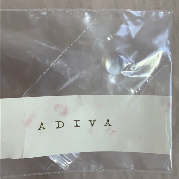 Adiva Beautiful Cream Colored Crocheted Lace Top - Picture 8 of 8